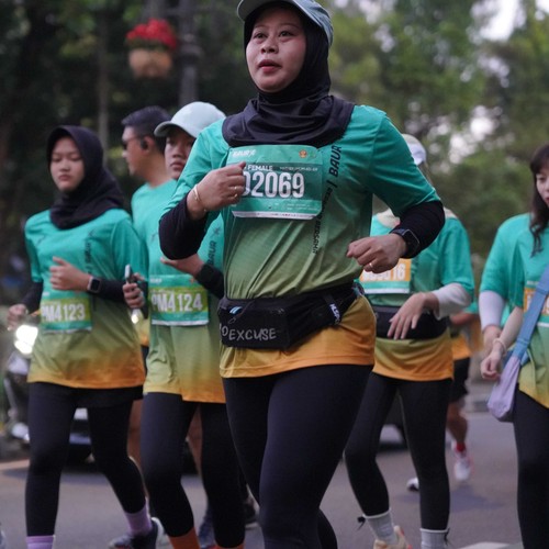 Race photo from BAUR RUN 2025