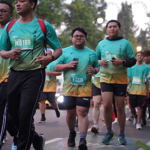 Race photo from BAUR RUN 2025