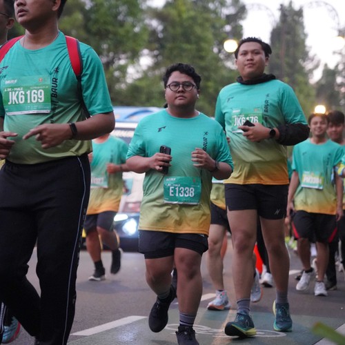 Race photo from BAUR RUN 2025