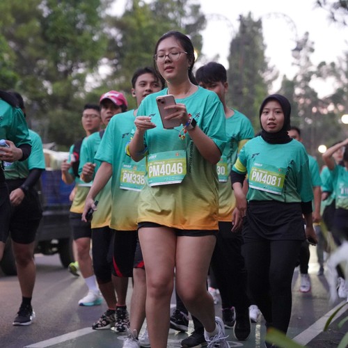 Race photo from BAUR RUN 2025