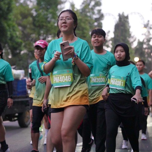 Race photo from BAUR RUN 2025