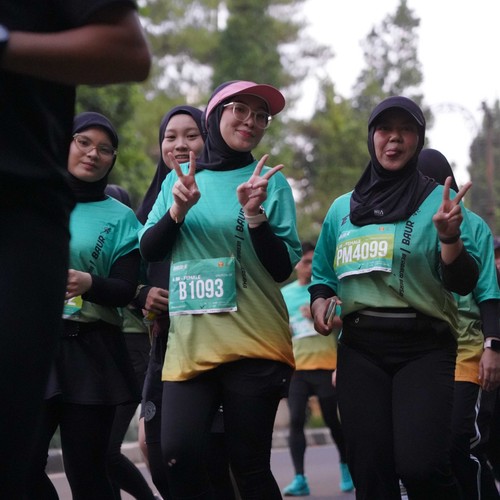 Race photo from BAUR RUN 2025