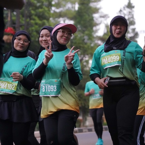 Race photo from BAUR RUN 2025