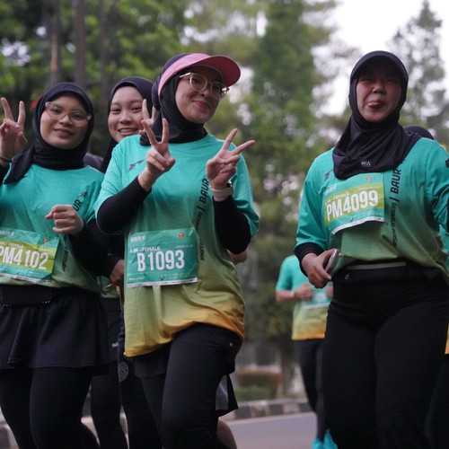Race photo from BAUR RUN 2025