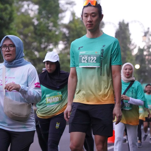Race photo from BAUR RUN 2025