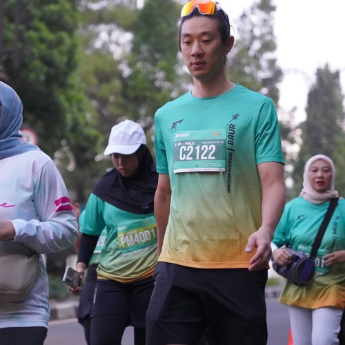 Race photo from BAUR RUN 2025