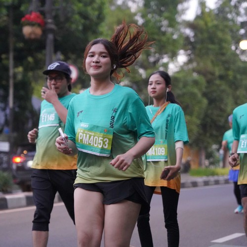 Race photo from BAUR RUN 2025