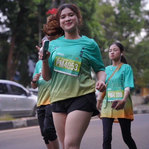 Race photo from BAUR RUN 2025