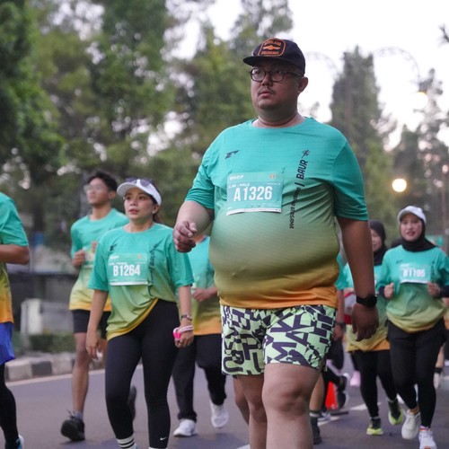 Race photo from BAUR RUN 2025