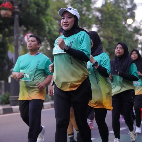 Race photo from BAUR RUN 2025