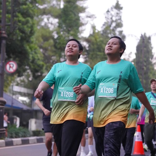 Race photo from BAUR RUN 2025