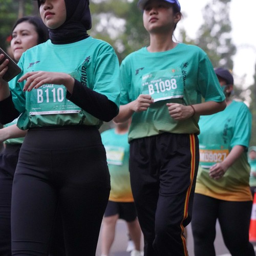 Race photo from BAUR RUN 2025