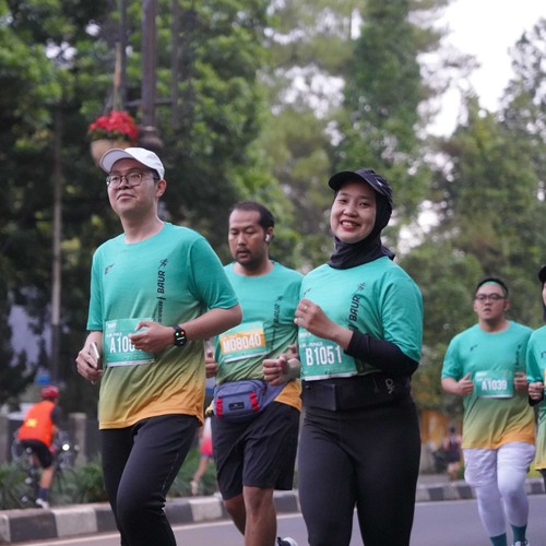Race photo from BAUR RUN 2025