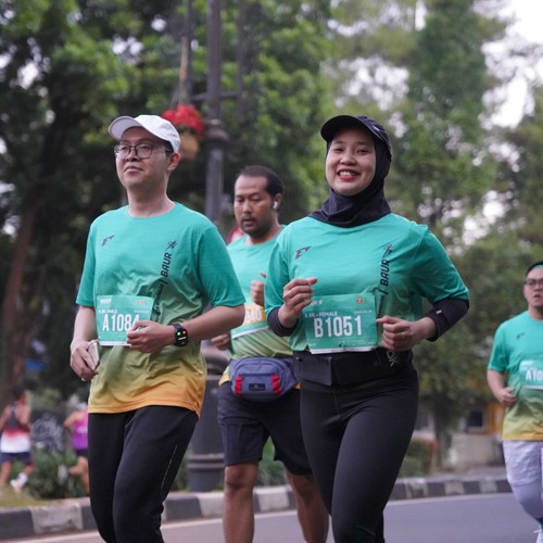 Race photo from BAUR RUN 2025