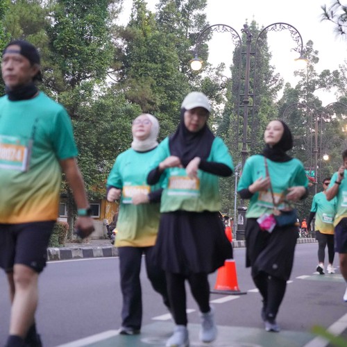 Race photo from BAUR RUN 2025