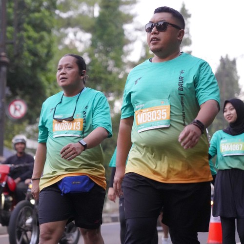 Race photo from BAUR RUN 2025