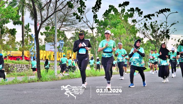 Race photo from Arutmin Borneo Run 2024