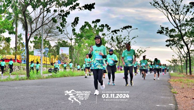 Race photo from Arutmin Borneo Run 2024