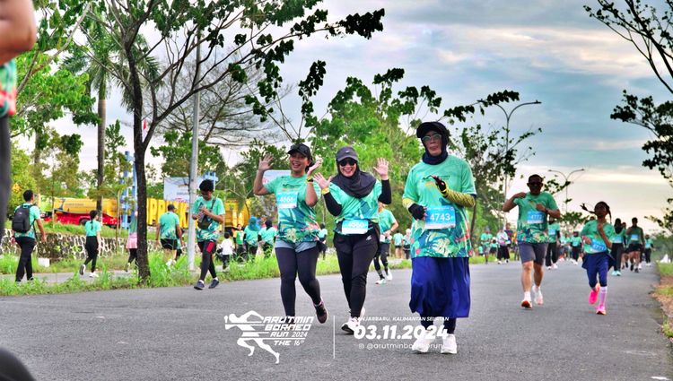 Race photo from Arutmin Borneo Run 2024