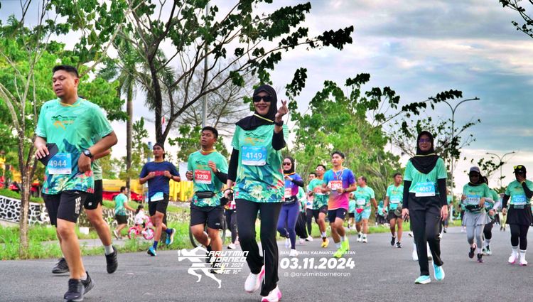 Race photo from Arutmin Borneo Run 2024