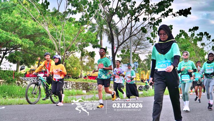 Race photo from Arutmin Borneo Run 2024