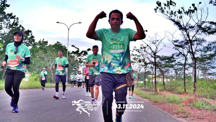 Race photo from Arutmin Borneo Run 2024