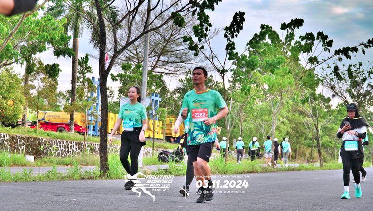 Race photo from Arutmin Borneo Run 2024
