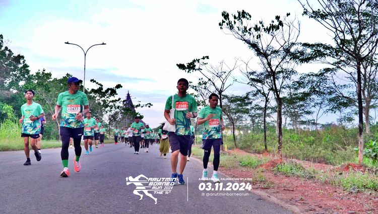 Race photo from Arutmin Borneo Run 2024
