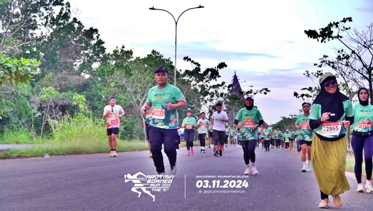 Race photo from Arutmin Borneo Run 2024