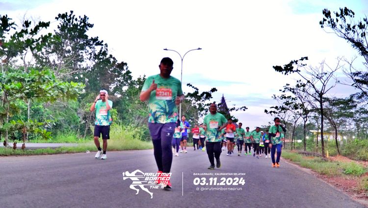 Race photo from Arutmin Borneo Run 2024