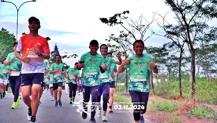 Race photo from Arutmin Borneo Run 2024