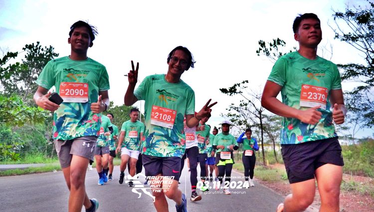 Race photo from Arutmin Borneo Run 2024