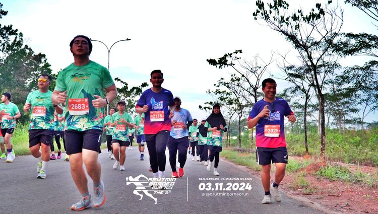 Race photo from Arutmin Borneo Run 2024
