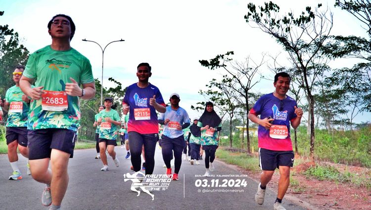 Race photo from Arutmin Borneo Run 2024