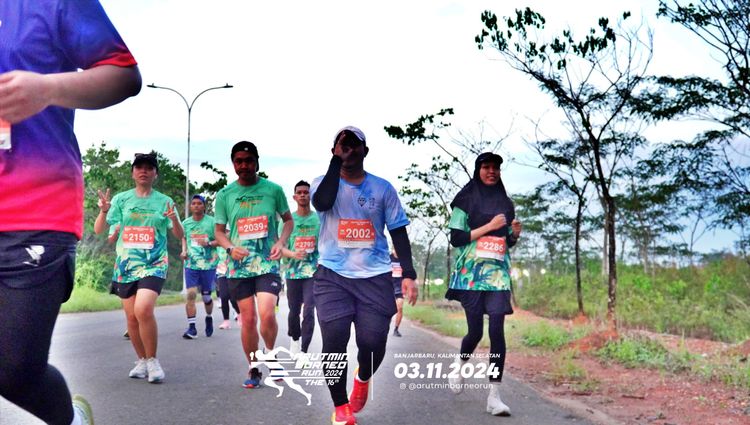 Race photo from Arutmin Borneo Run 2024
