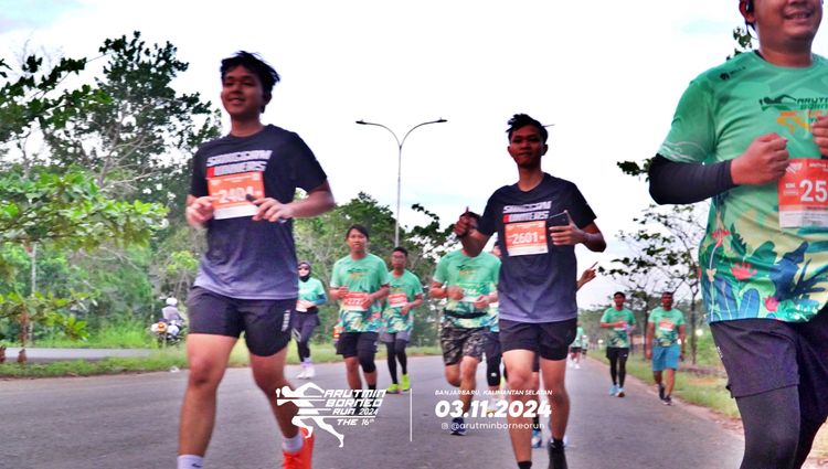 Race photo from Arutmin Borneo Run 2024