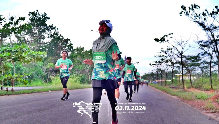 Race photo from Arutmin Borneo Run 2024