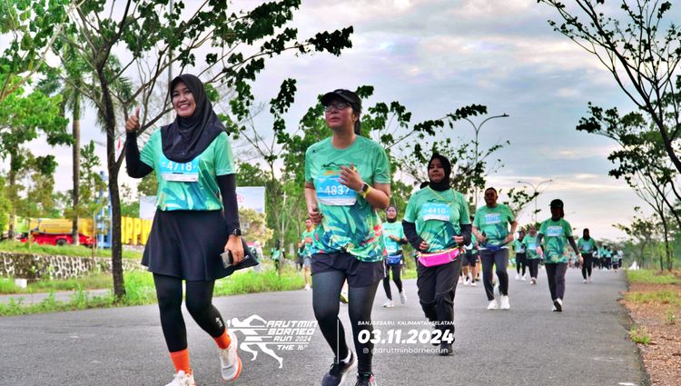 Race photo from Arutmin Borneo Run 2024