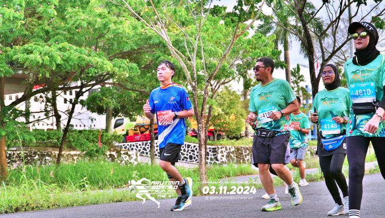 Race photo from Arutmin Borneo Run 2024
