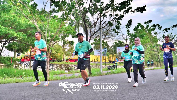 Race photo from Arutmin Borneo Run 2024