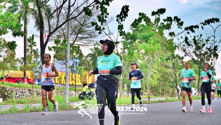Race photo from Arutmin Borneo Run 2024
