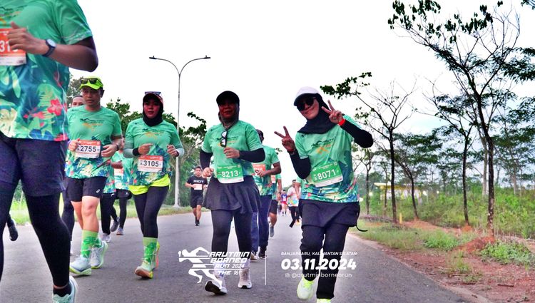 Race photo from Arutmin Borneo Run 2024