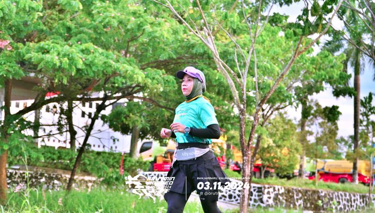 Race photo from Arutmin Borneo Run 2024