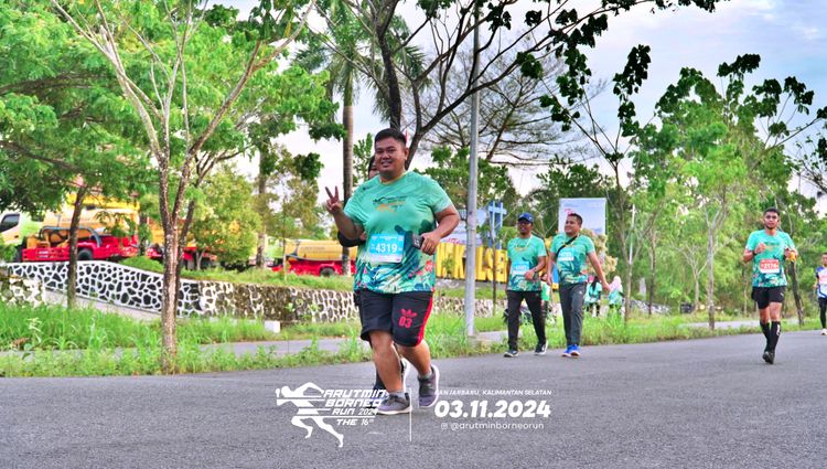 Race photo from Arutmin Borneo Run 2024