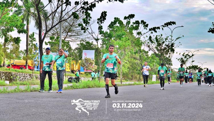 Race photo from Arutmin Borneo Run 2024