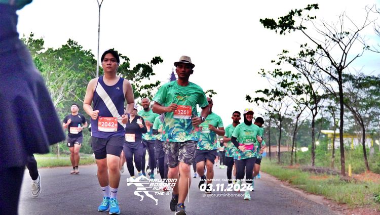Race photo from Arutmin Borneo Run 2024