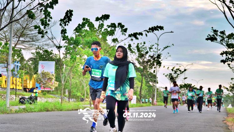 Race photo from Arutmin Borneo Run 2024