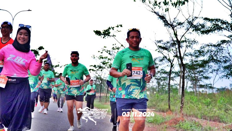Race photo from Arutmin Borneo Run 2024