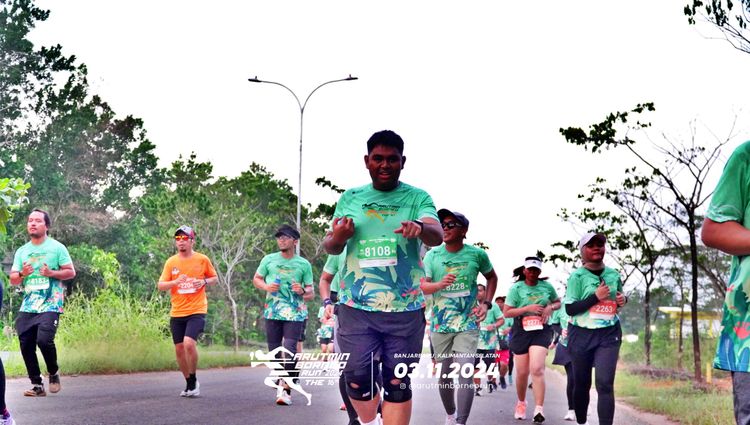 Race photo from Arutmin Borneo Run 2024
