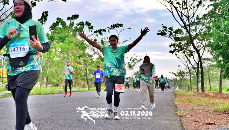 Race photo from Arutmin Borneo Run 2024